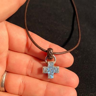 Cast Chunky Cross