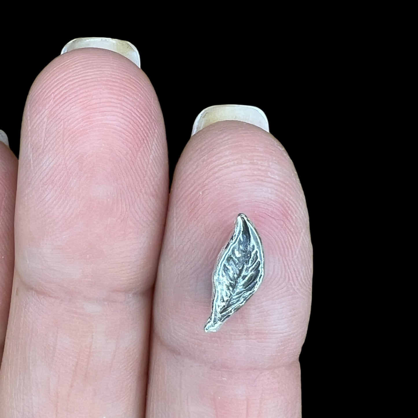 Leaf with dimension for jewelry design